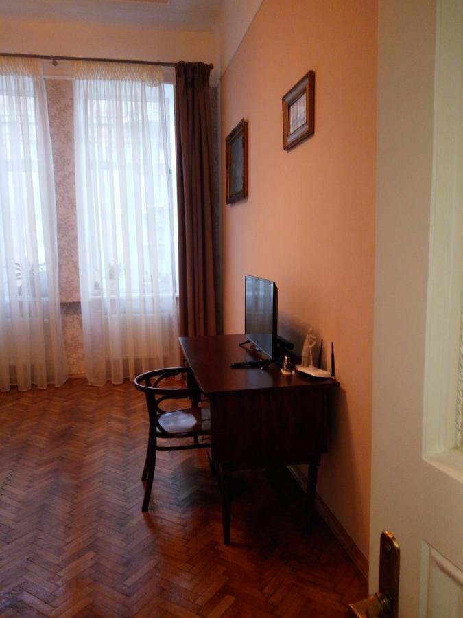 Gorgeous Apartments In Historical Center Of Lvov エクステリア 写真
